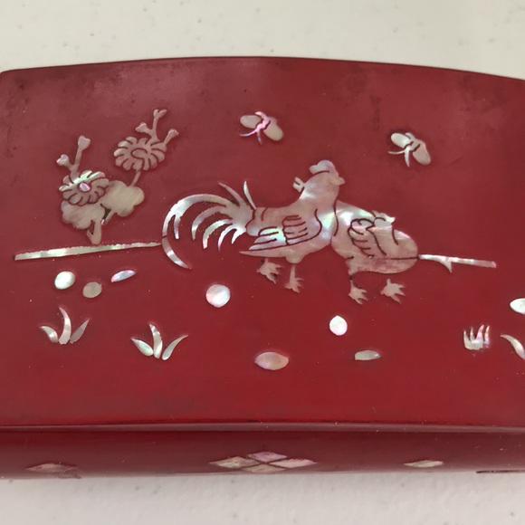Vintage Oriental Red Lacquer Jewelry Box with Abalone Inlay with Rooster Design - Picture 12 of 14